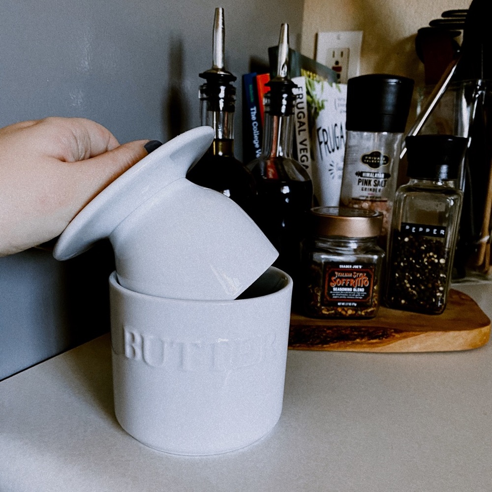 🧈Vintage Farmhouse Ceramic Butter Crock🧈